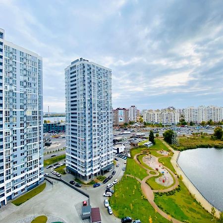 Myfreedom Апартаменти Метро Харківська Kiev Buitenkant foto