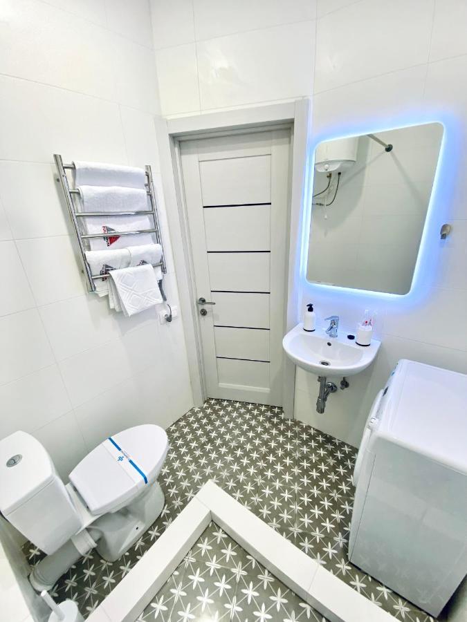 Myfreedom Апартаменти Метро Харківська Kiev Buitenkant foto