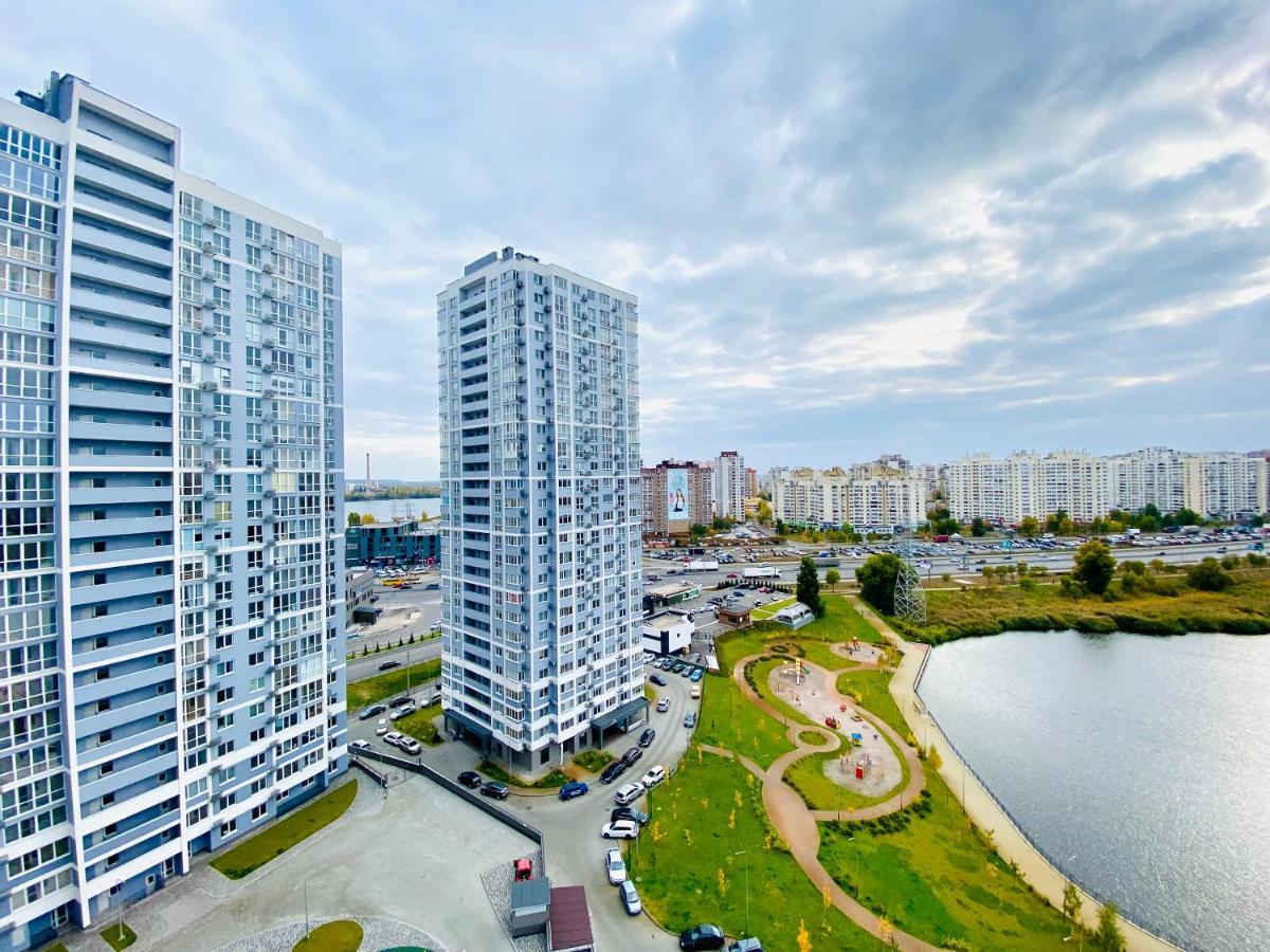 Myfreedom Апартаменти Метро Харківська Kiev Buitenkant foto
